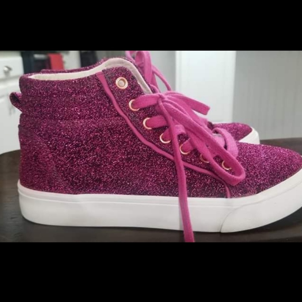 Girls Old Navy Hightops